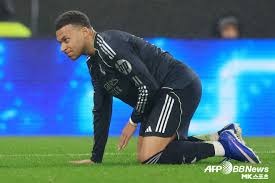 虽然库里超越雷阿伦成历史第一射手，但雷阿伦的投篮姿势更为标准